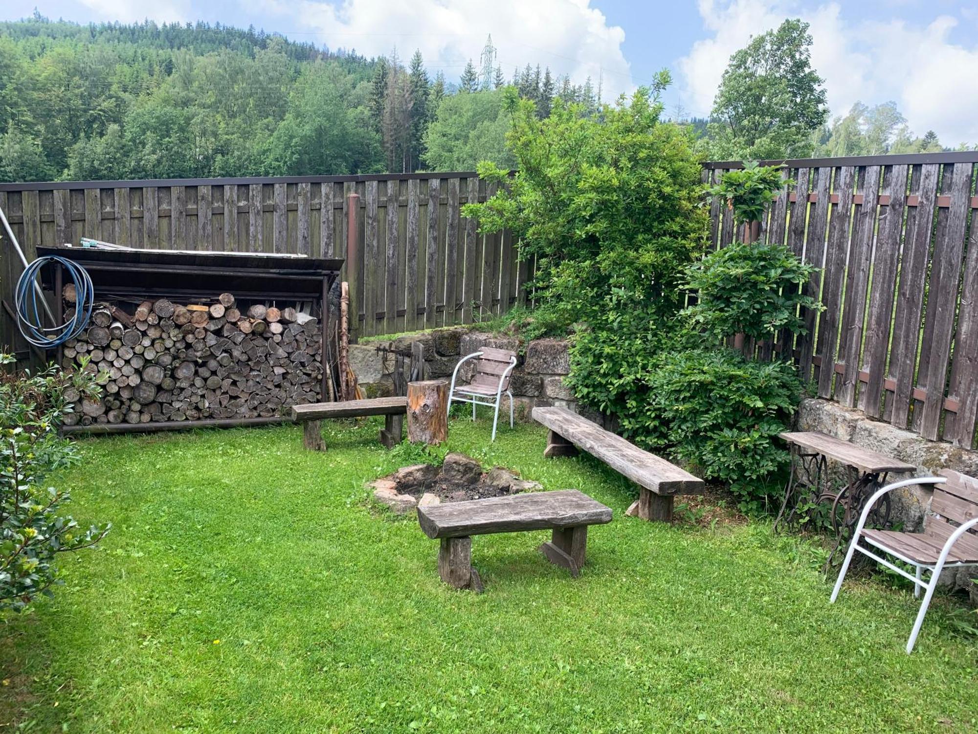 Apartman Daniela Radvanice  Luaran gambar